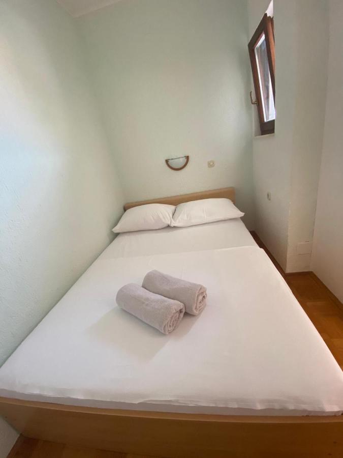 Apartments Maricic スヴェティ・ペタル エクステリア 写真
