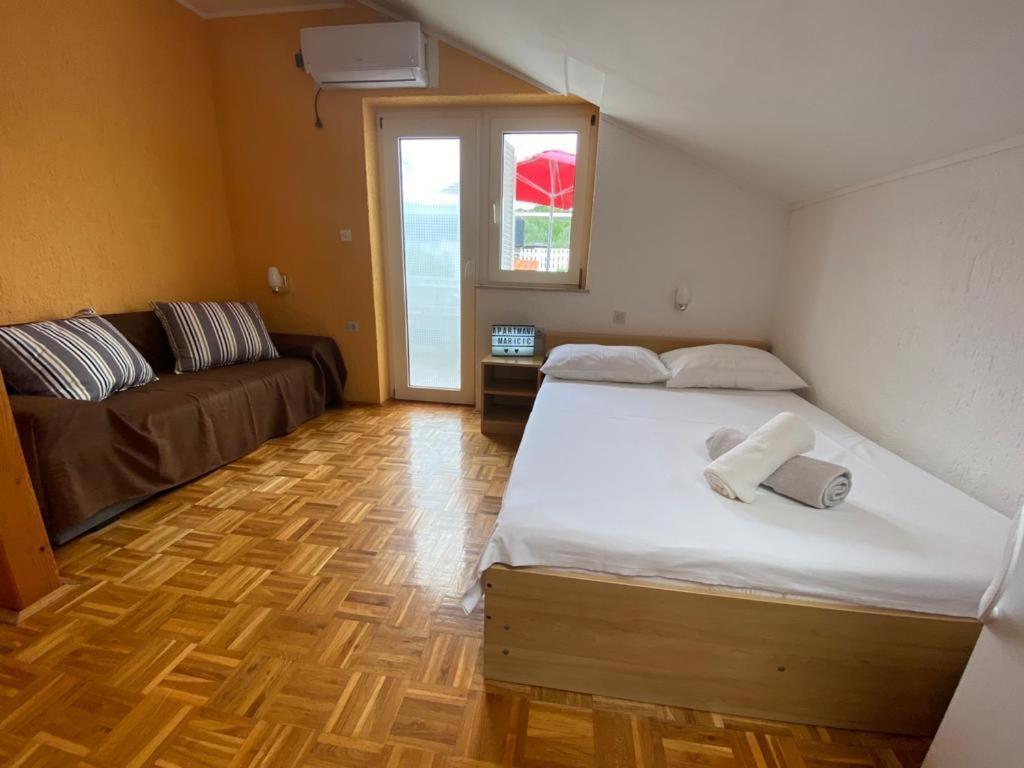 Apartments Maricic スヴェティ・ペタル エクステリア 写真