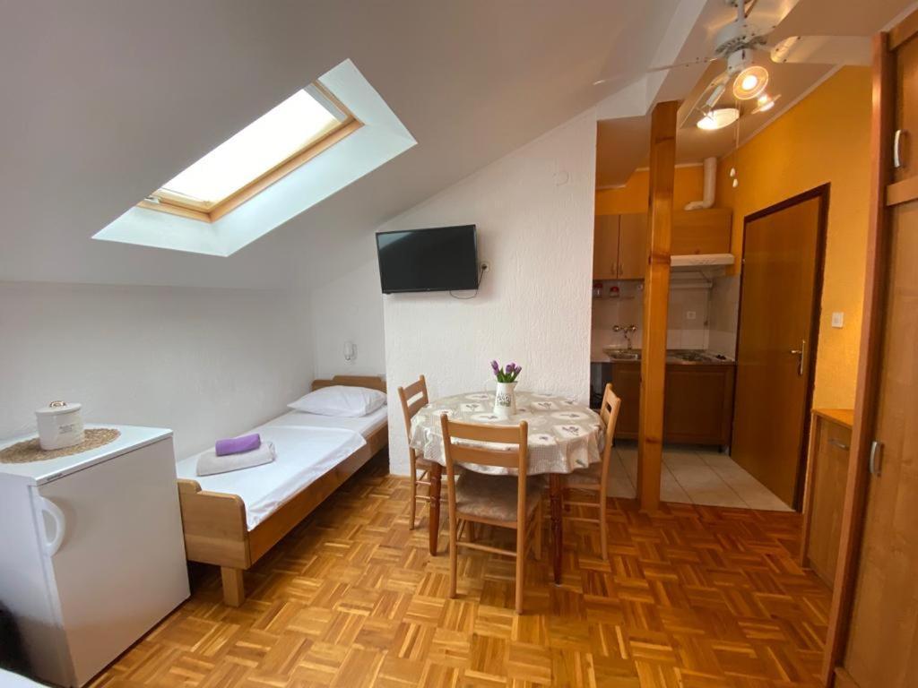 Apartments Maricic スヴェティ・ペタル エクステリア 写真