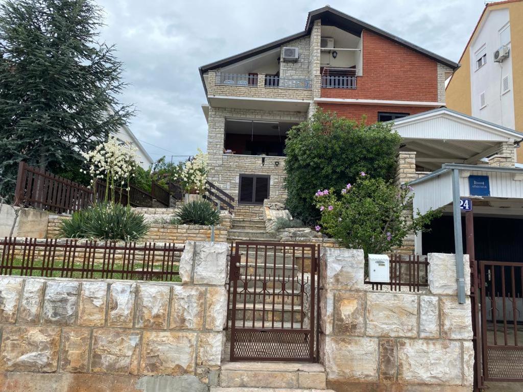 Apartments Maricic スヴェティ・ペタル エクステリア 写真