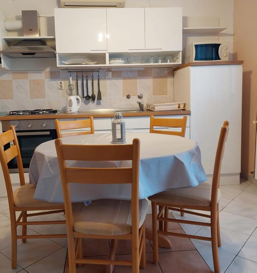 Apartments Maricic スヴェティ・ペタル 部屋 写真